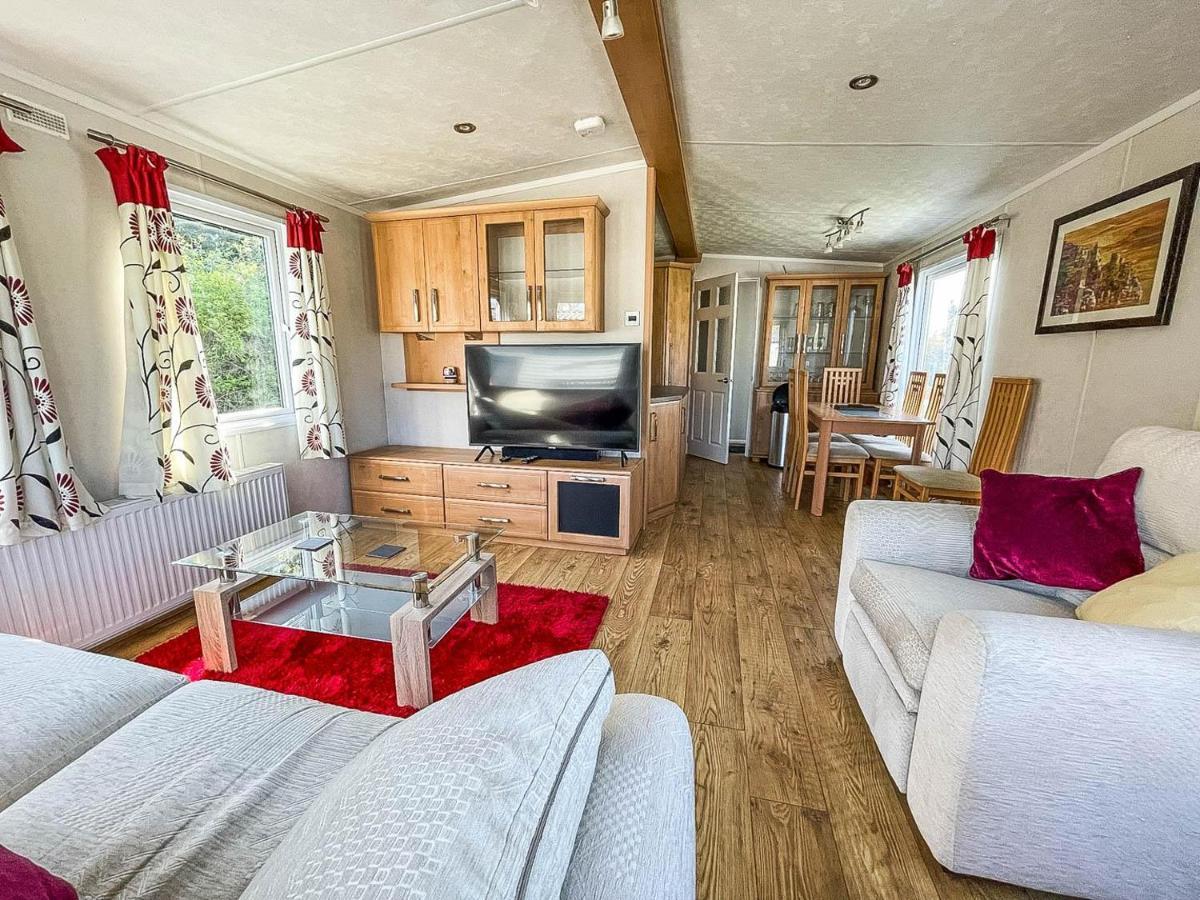 فندق 6 Berth Caravan With Decking At Cherry Tree Park In Norfolk Ref 70014G غريت يورماوث المظهر الخارجي الصورة