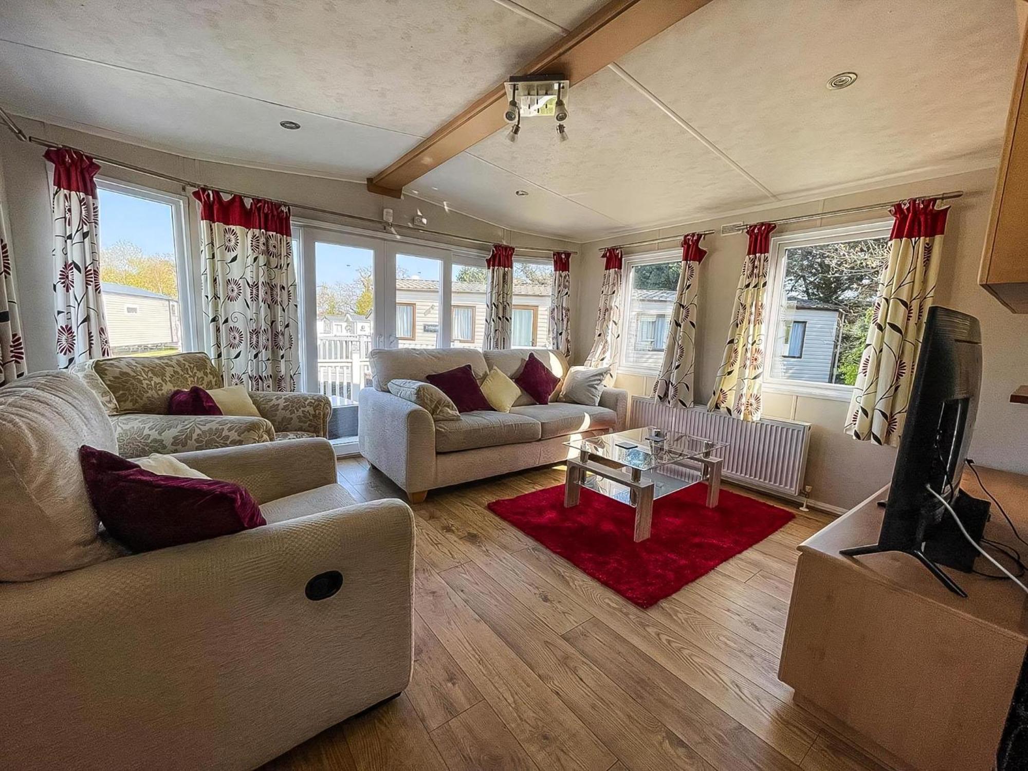 فندق 6 Berth Caravan With Decking At Cherry Tree Park In Norfolk Ref 70014G غريت يورماوث المظهر الخارجي الصورة